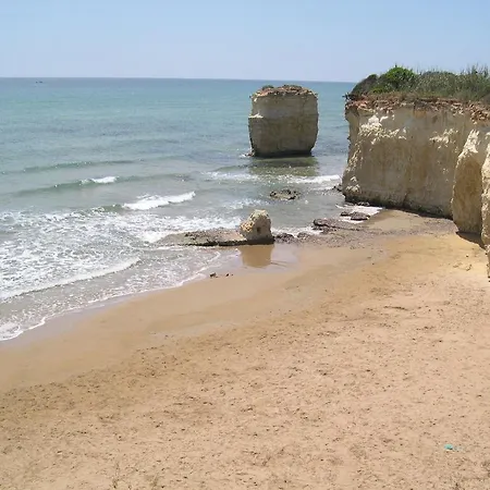Ξενοδοχείο με διαμερίσματα Borghetto Mediterraneo