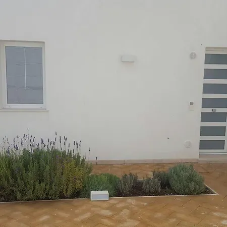 Borghetto Mediterraneo Ξενοδοχείο με διαμερίσματα Santa Maria Del Focallo